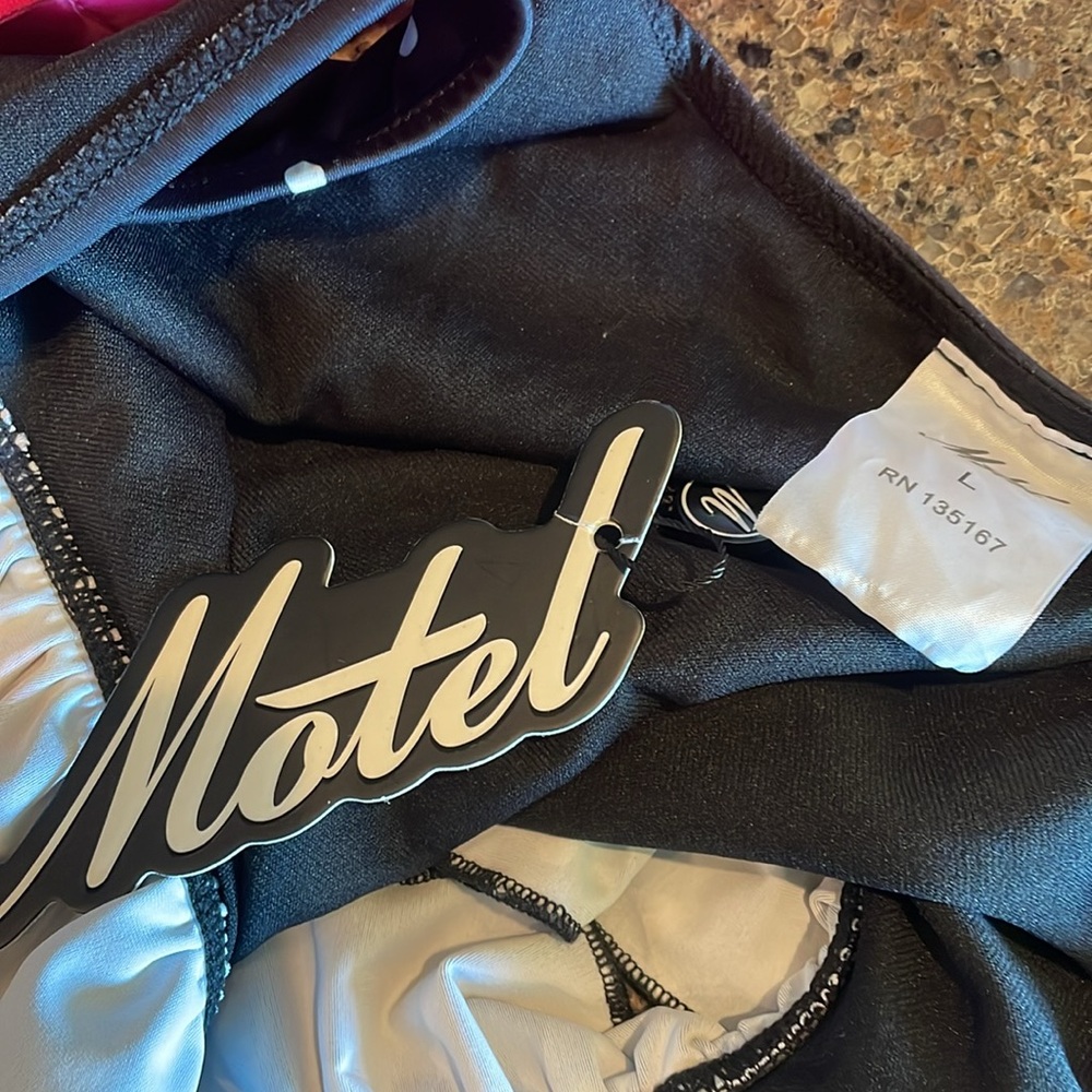 NWT’s Motel Rocks Kiki Swimsuit In Cuban Rose Red Black & White Polka Dot L - Picture 10 of 12